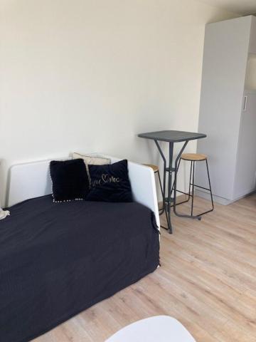 Holiday home 2 Personnes - Proche Circuit *